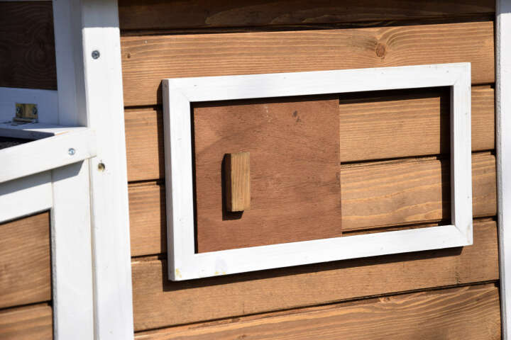 dobar Hühnerstall mit Außengehege und Legebox